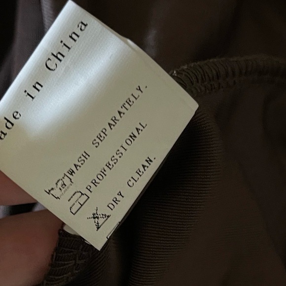 Misslook|Brown Velvet Tunic Top with Floral Embroidered Accent, Size 2x•••Boho - Picture 8 of 11